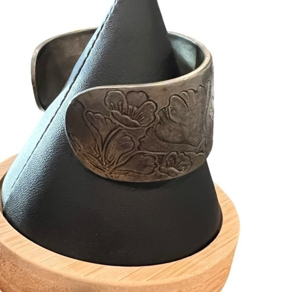 SALISBURY PEWTER AUGUST POPPY‎ ART NOUVEAU FLOWER VINTAGE CUFF BRACELET 1" WIDE - Picture 8 of 13